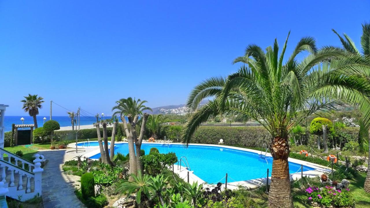 Апартаменты Stella Maris - Sleeps 4 Нерха Экстерьер фото